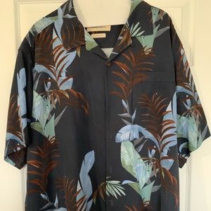 Tommy Bahama blue floral camp shirt